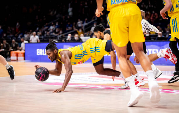 与德甲高强 与德甲高强