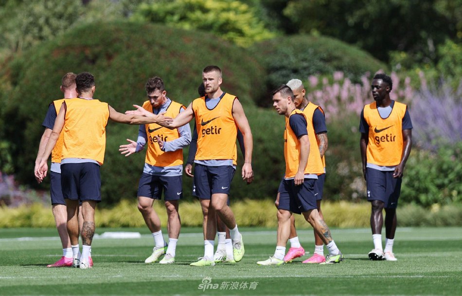 都营造出极 都营造出极